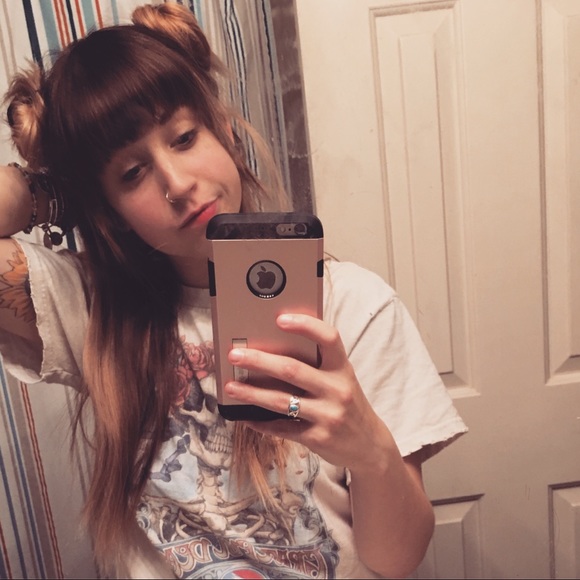 Meet your Posher, Erynn - Picture 1 of 1